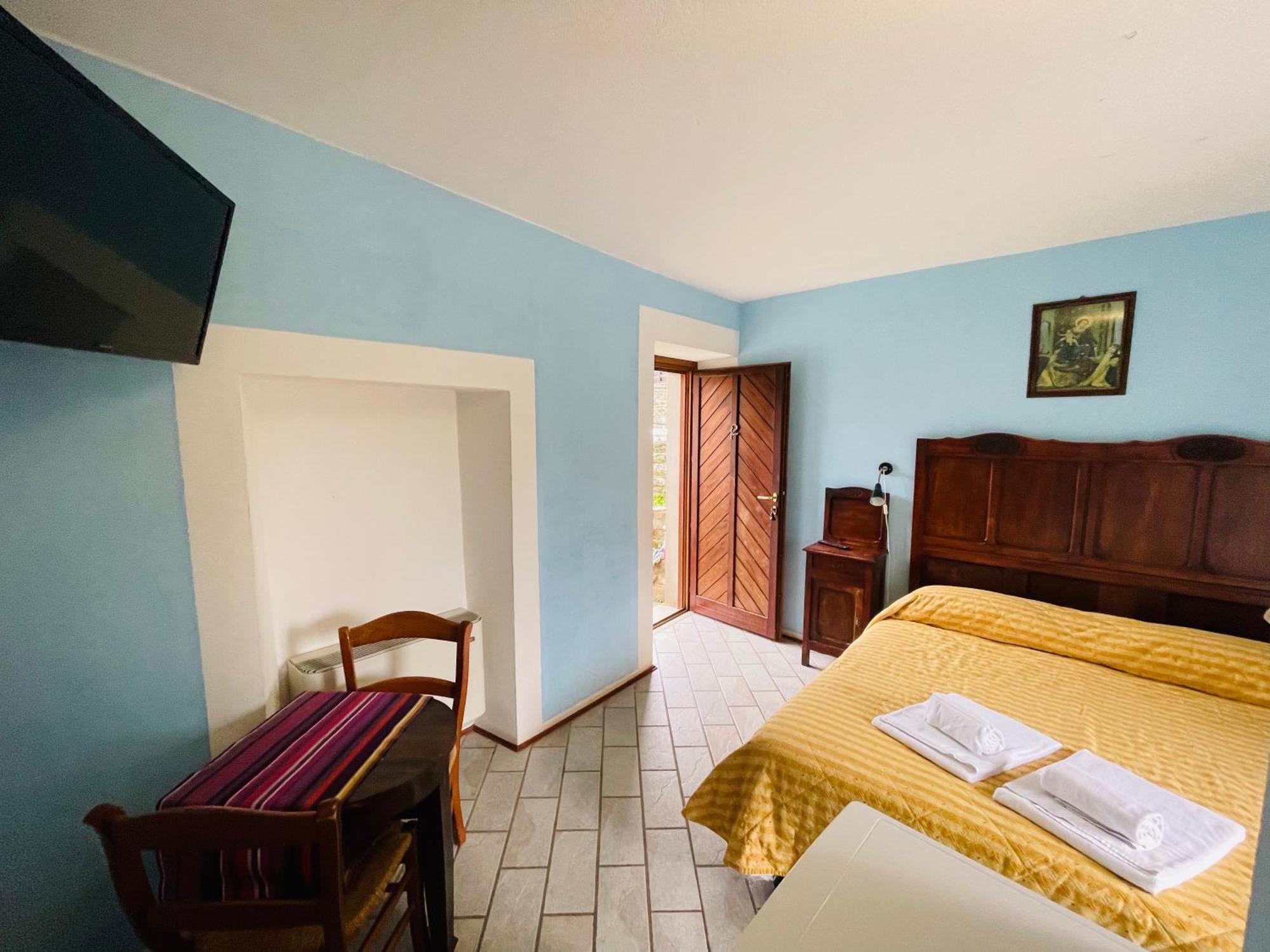 Agriturismo Gallo Cortemilia エクステリア 写真