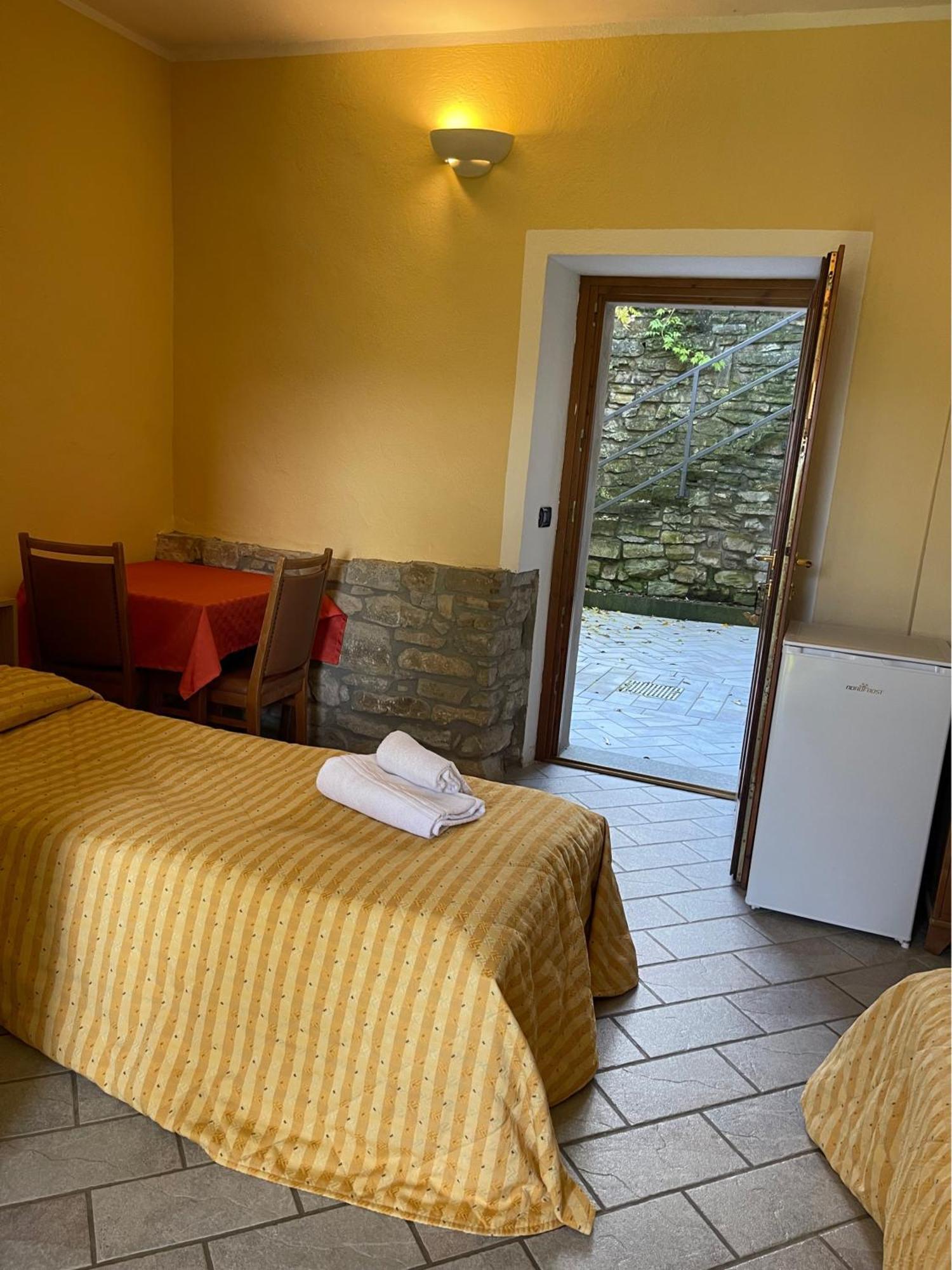 Agriturismo Gallo Cortemilia エクステリア 写真