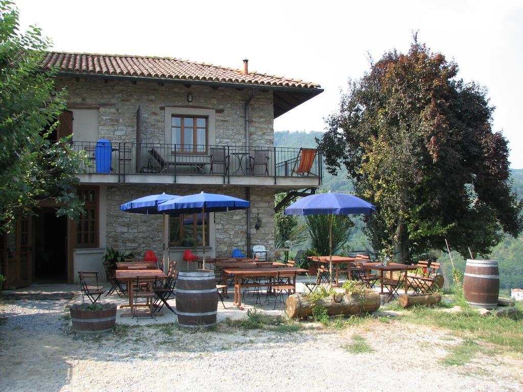 Agriturismo Gallo Cortemilia エクステリア 写真