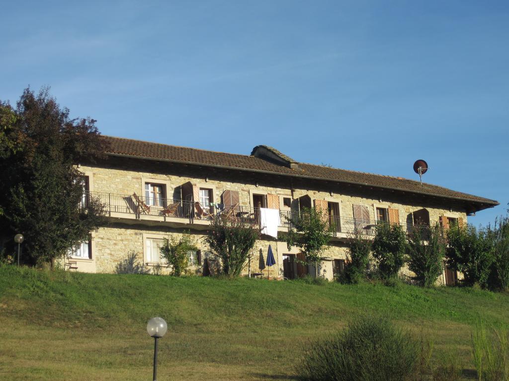 Agriturismo Gallo Cortemilia エクステリア 写真