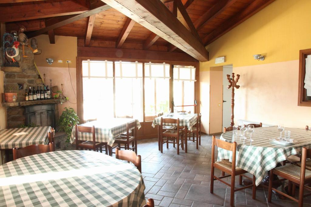 Agriturismo Gallo Cortemilia エクステリア 写真