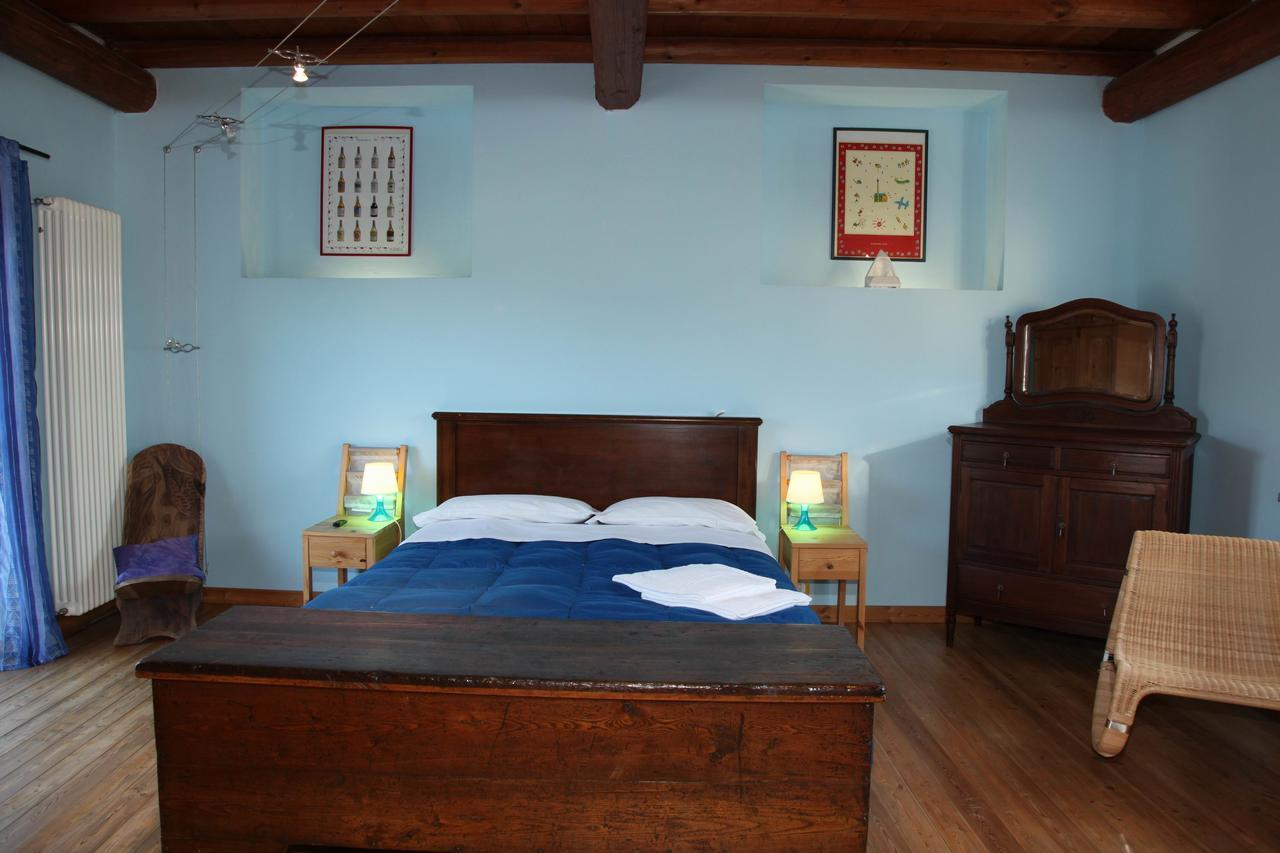 Agriturismo Gallo Cortemilia エクステリア 写真
