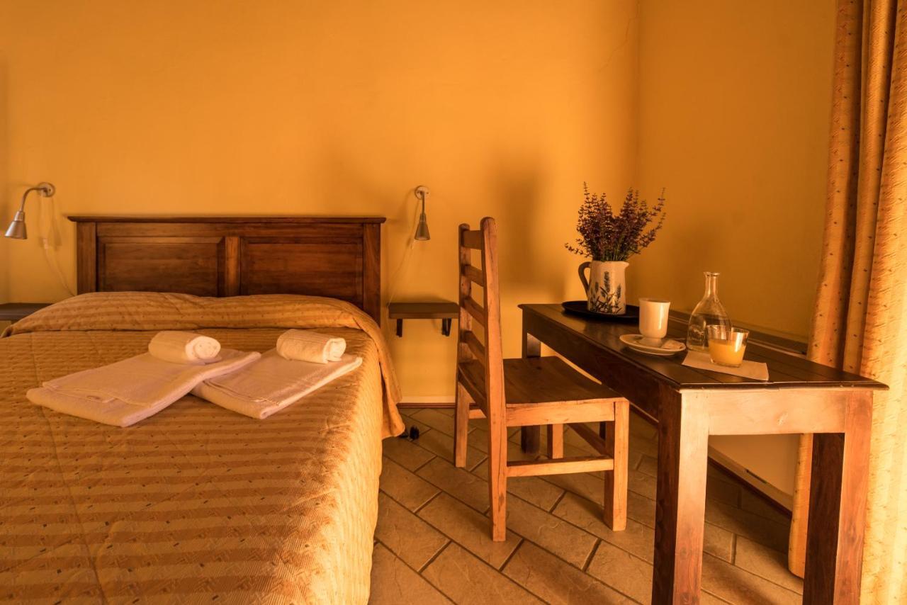 Agriturismo Gallo Cortemilia エクステリア 写真