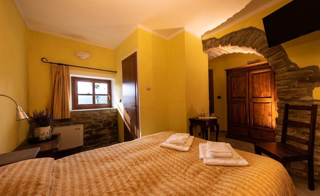 Agriturismo Gallo Cortemilia エクステリア 写真